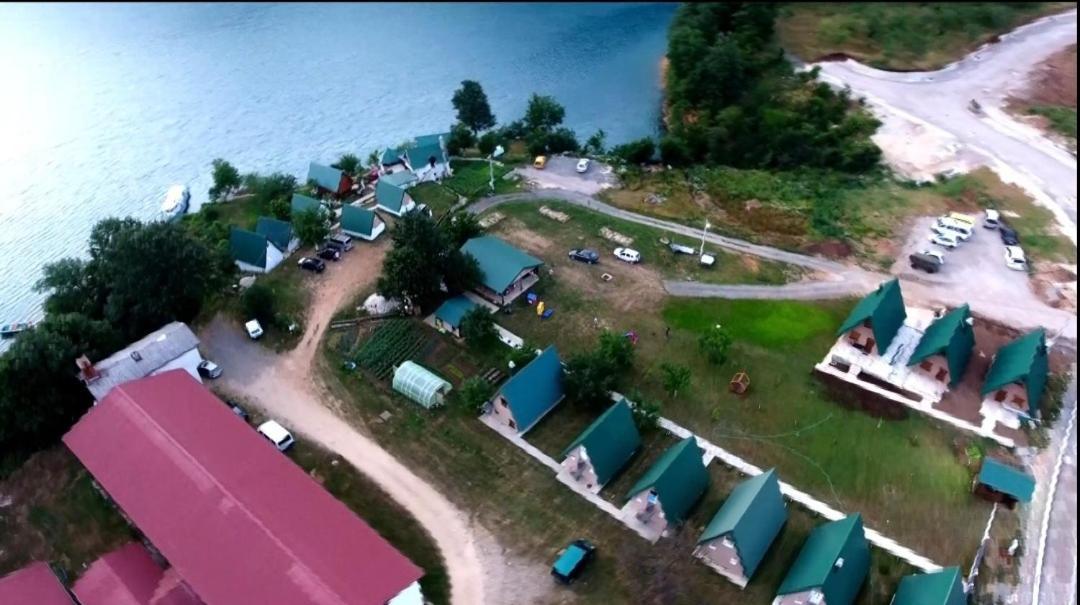 Bungalow Holiday Плужине Экстерьер фото