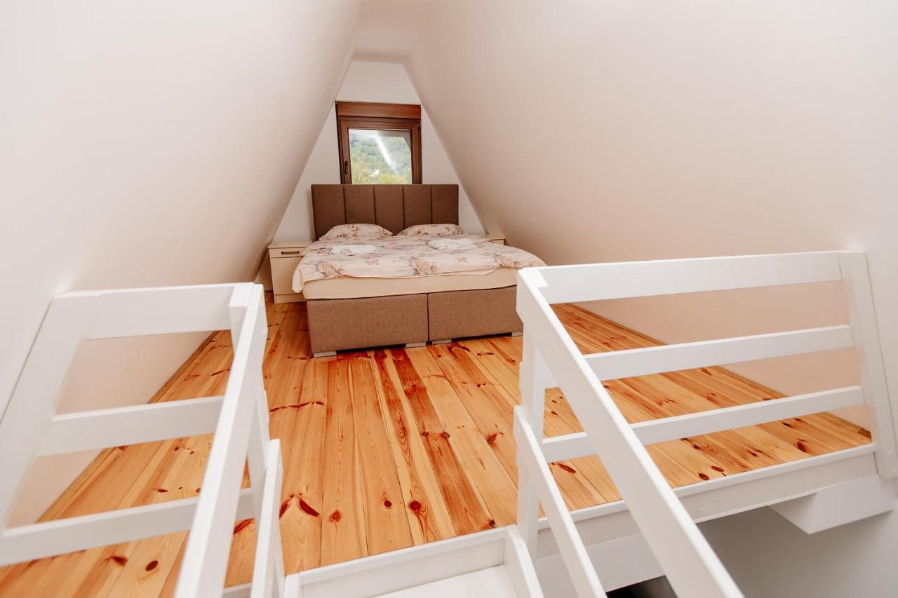 Bungalow Holiday Плужине Экстерьер фото