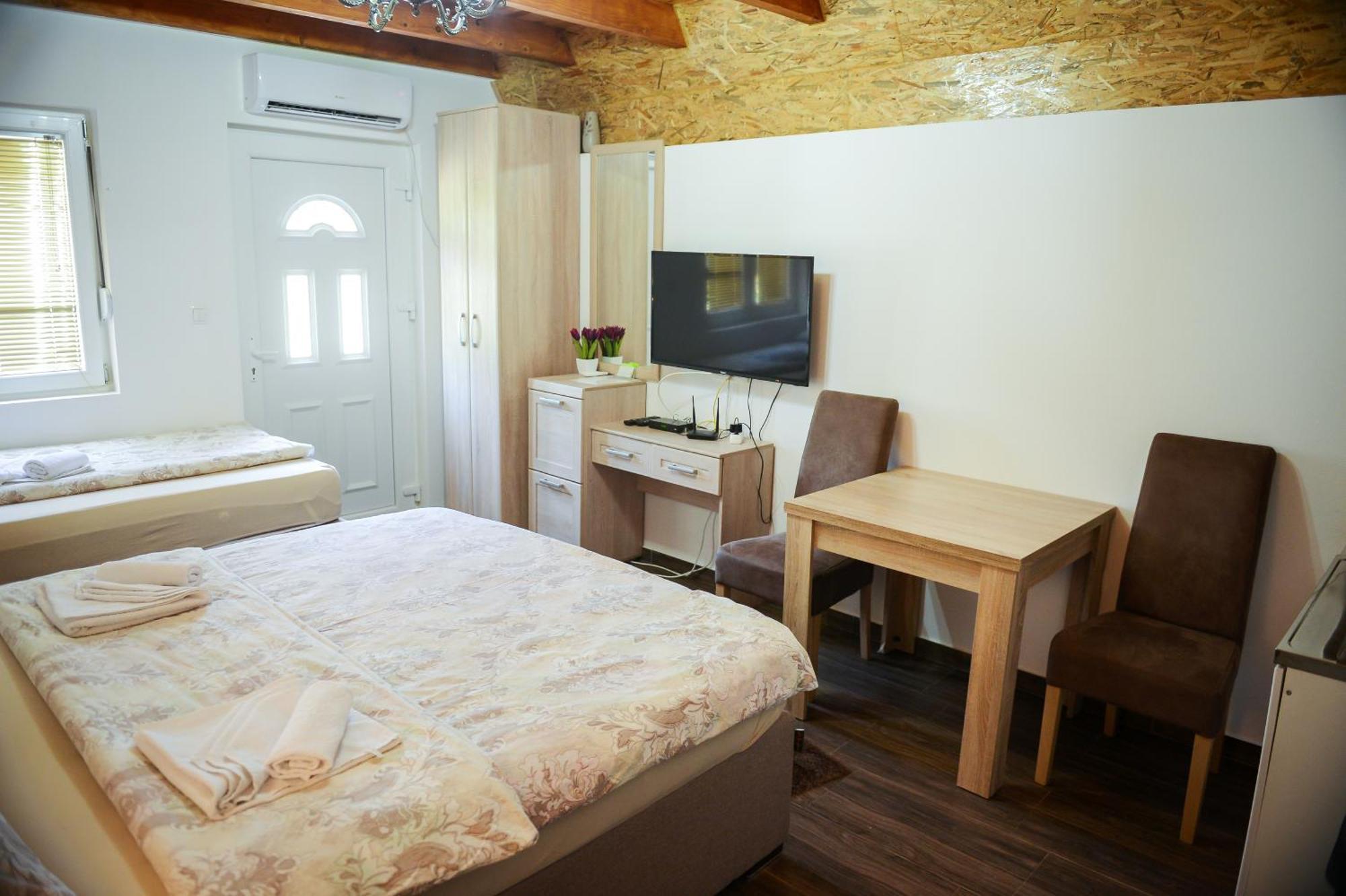 Bungalow Holiday Плужине Номер фото